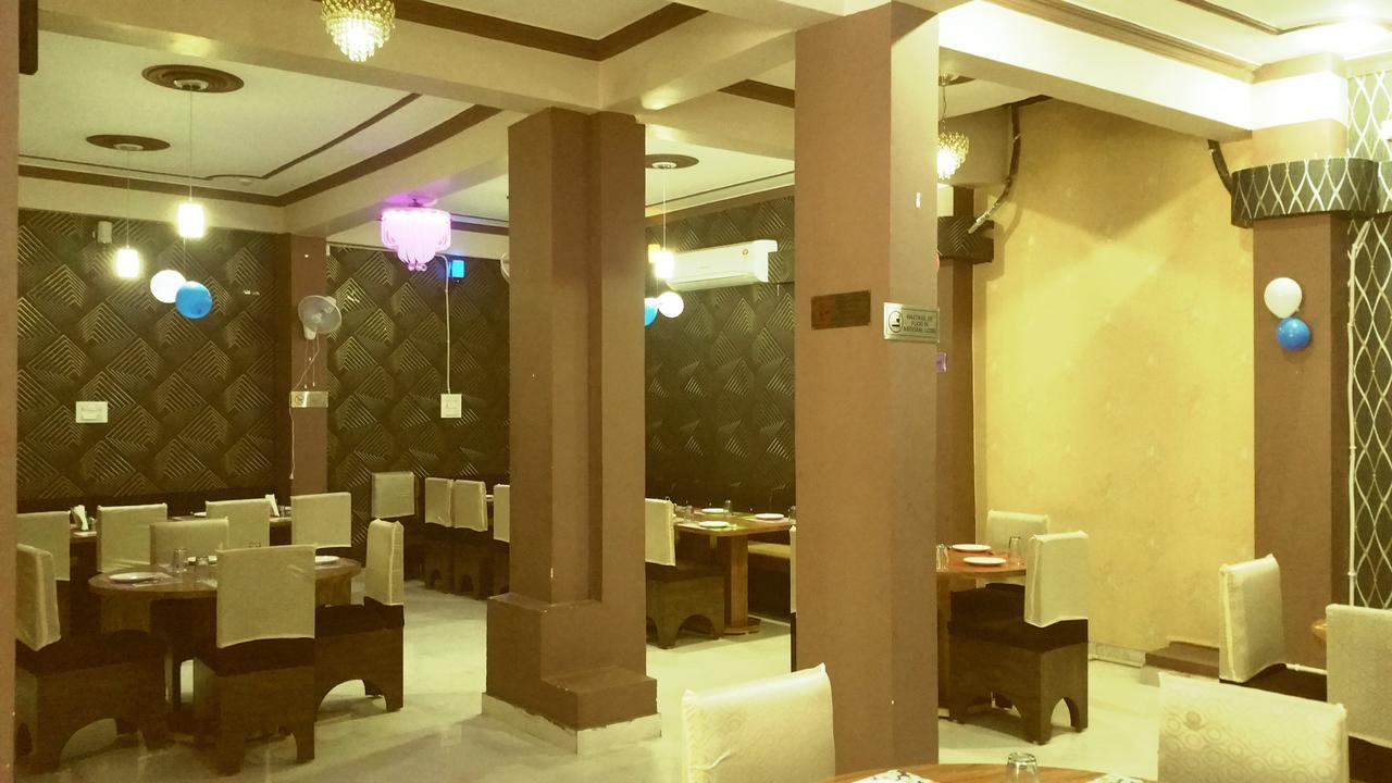 The Royal Hotel Chhatarpur Экстерьер фото